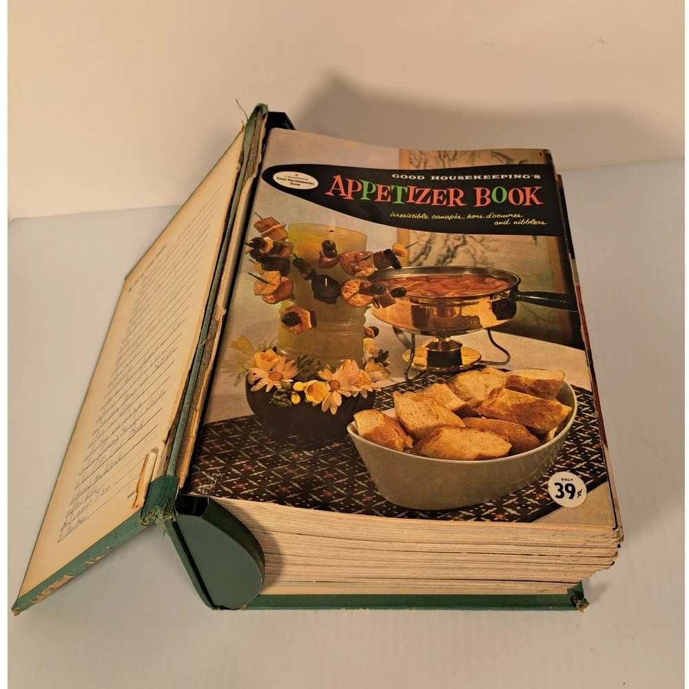 Vintage 1958 Good Housekeeping Cook Books Binder Mid-Century Recipes MCM Green